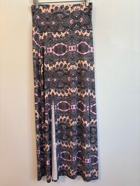 Flirtatious Paisley High Waisted Stretchy Maxi Skirt Coral Pink Gray Size Medium